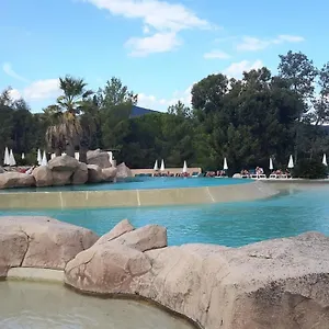les-restanques-du-golfe-de-saint-tropez-grimaud-83310-2.fr-provencehotel.com/